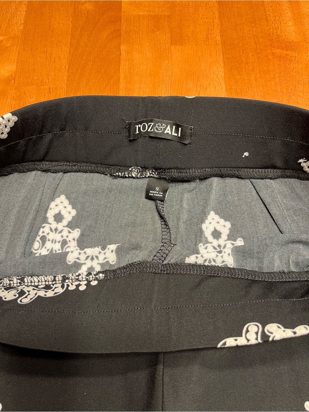 Roz & Ali Black Wide Leg Pants with White Medallion and Border Print - Picture 8 of 9